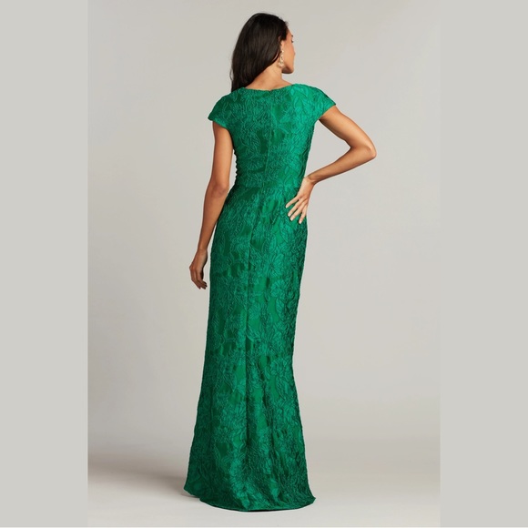 TADASHI SHOJI - AFONSO FLORAL JACQUARD GOWN - Picture 3 of 4
